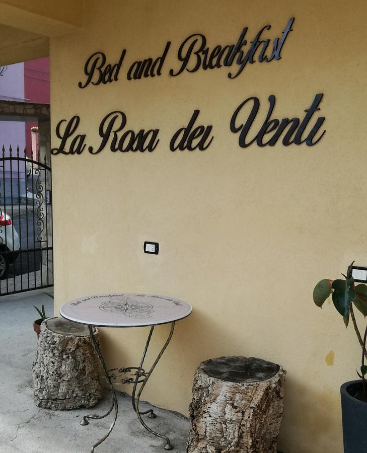 B&B La Rosa Dei Venti Acri Kültér fotó
